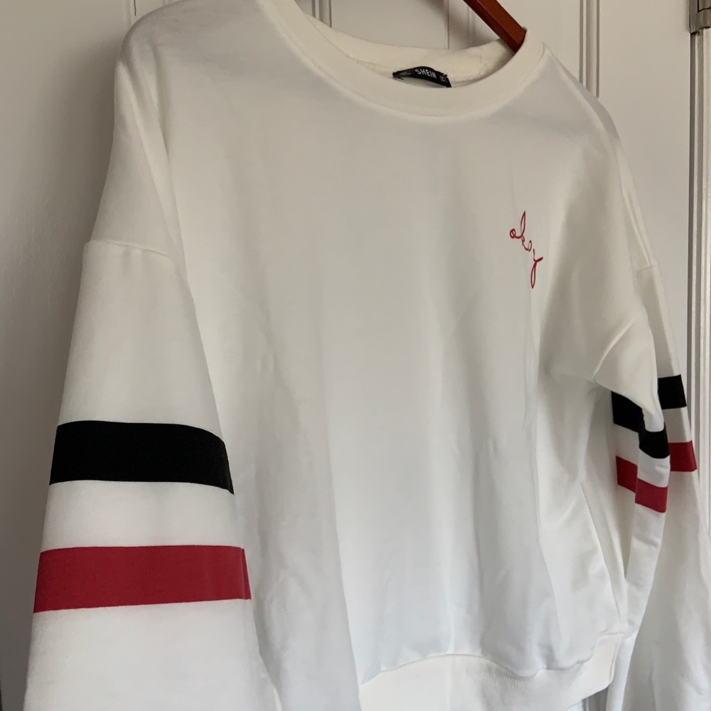 Cropped white top with Lettering - Picture 3 of 4